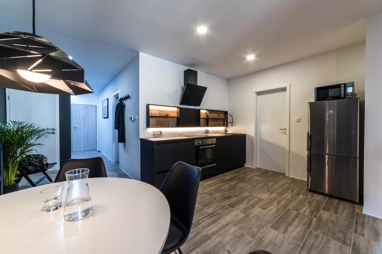 Flex Apartments Tour As Любляна Екстериор снимка